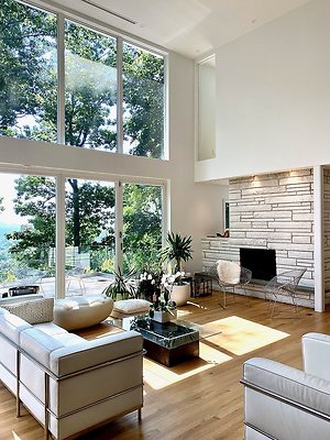 BDC17279-7B21-4473-990A-147A25DC0483