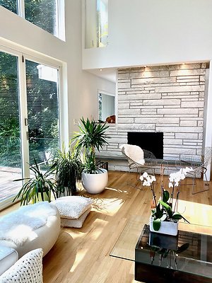 0F5B3320-354B-4C5A-B877-6A28EFA105D1