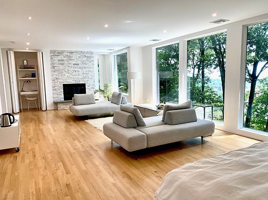 E7862442-F6A2-4B6F-B836-7DB6E41DAF8A