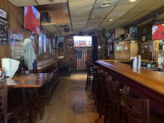 Hilltop Tavern, Lodi